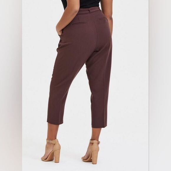 Torrid Stretch Woven Belted Straight Leg Trouser NWT Raisin Brown Size 18 - Picture 2 of 5